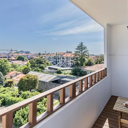 Apartment 1br Paraiso Flat W/ Balcony & Ac By Lovelystay *